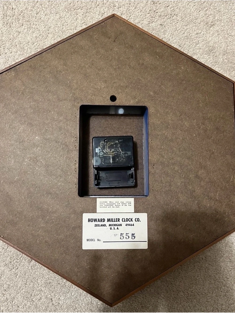 Vintage Howard Miller Clock Co. Model No. 555 Wall Clock